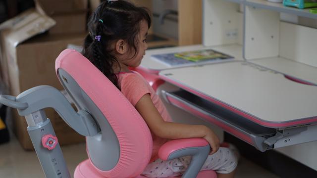帮助孩子养成良好的学习习惯，西昊儿童学习桌椅H3开箱