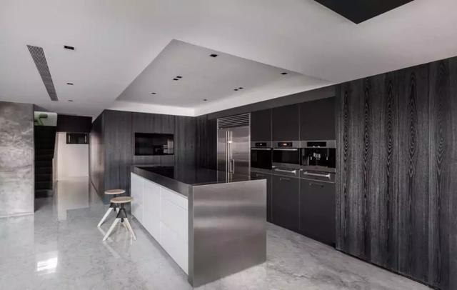 橱柜柜体和柜门用什么材料好？听金牌木工全面分析，这次真受用了