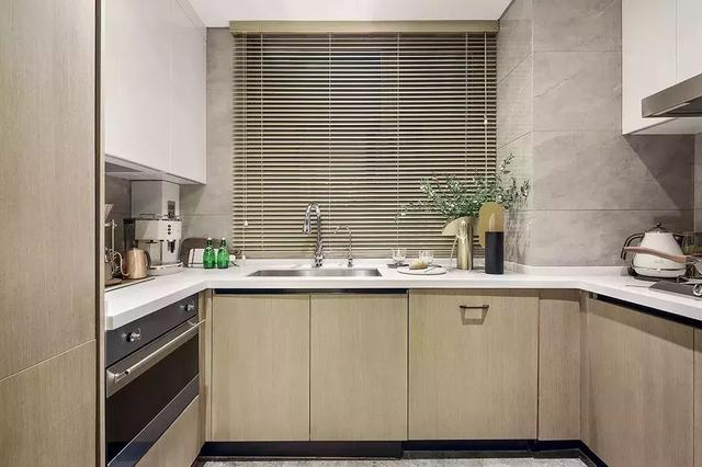 橱柜柜体和柜门用什么材料好？听金牌木工全面分析，这次真受用了