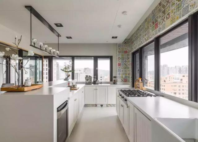 橱柜柜体和柜门用什么材料好？听金牌木工全面分析，这次真受用了