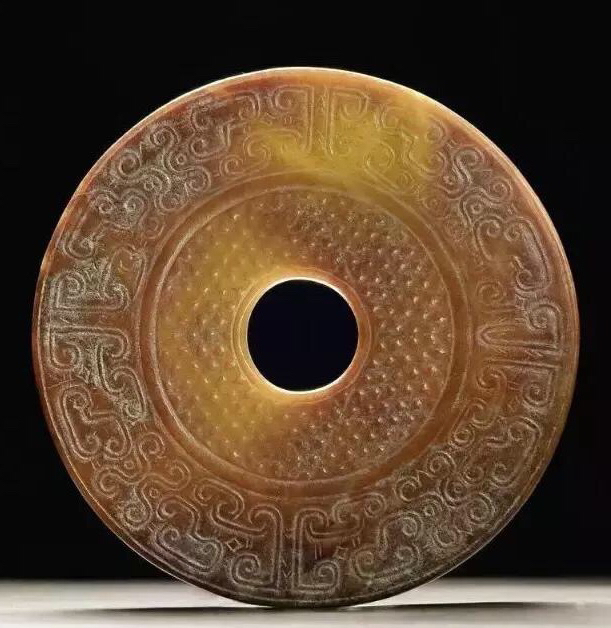 中國古董，古玉，稀少，貴重 高古玉，顧名思義，指的是漢代以前，乃至新石器時代至商周、春秋