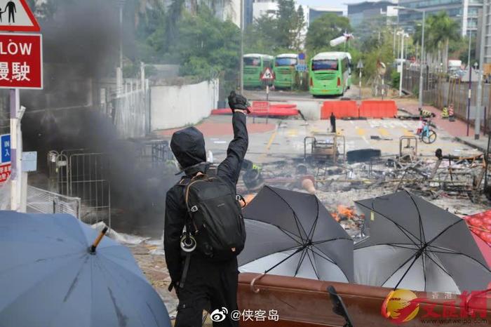 港中大学生会申禁令限制港警进入