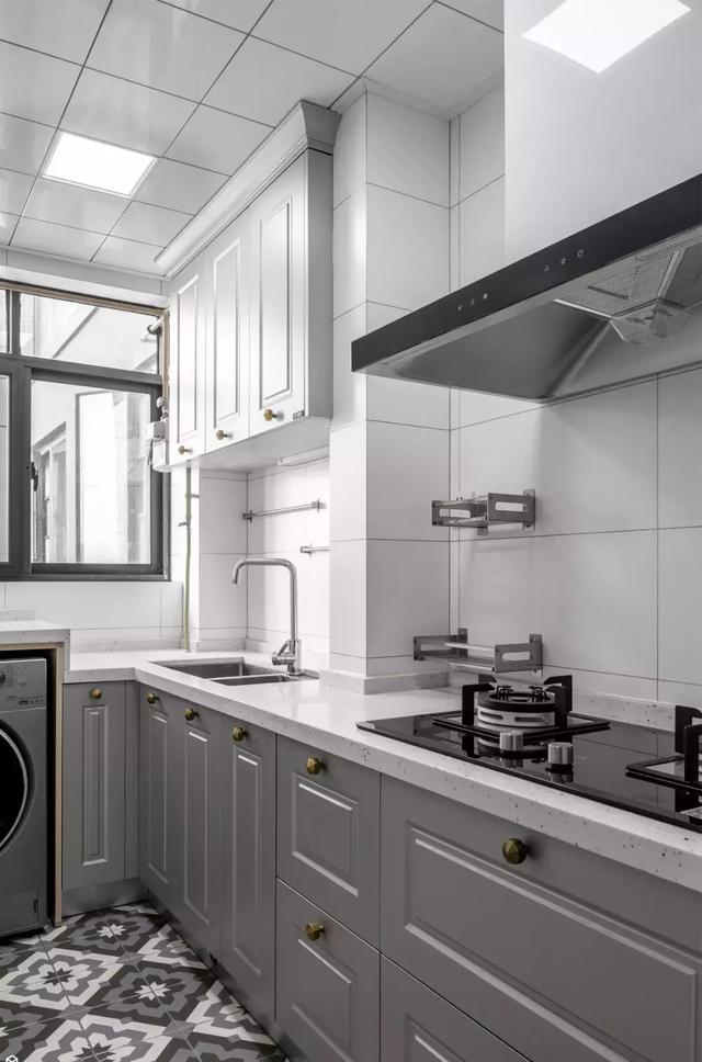 橱柜柜体和柜门用什么材料好？听金牌木工全面分析，这次真受用了