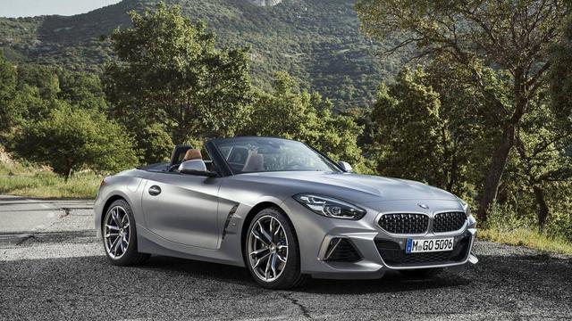 入门就是M40i，比保时捷S型号还高30多马力，Z4标配自适应悬架