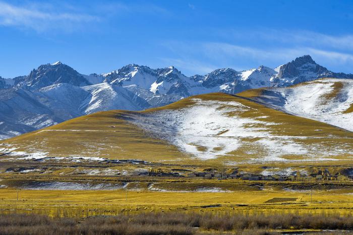 甘肃武威：马牙雪山脚下的乌鞘岭滑雪场，一个让人激情四射的地方