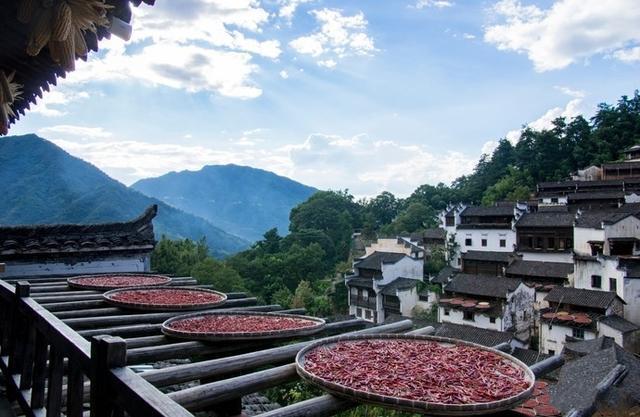 许多人向往的徽州古村镇，竟藏着国内秋天一半的美景