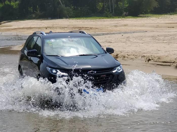 沙滩实操260马力暴躁SUV