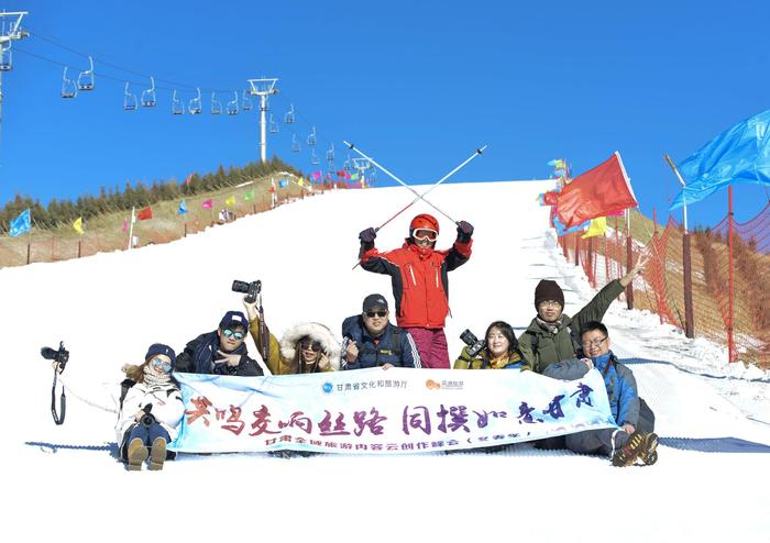 甘肃武威：马牙雪山脚下的乌鞘岭滑雪场，一个让人激情四射的地方