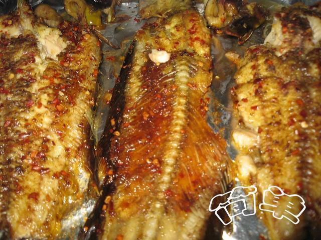 鲶鱼最好吃的18种做法，三碗米饭不够吃，10分钟就被一抢而光！