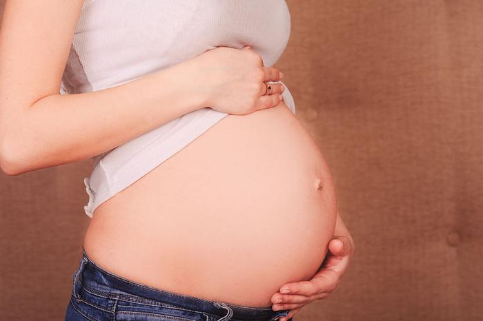 胎儿入盆的同时，母体有这明显信号，晚孕要留心眼