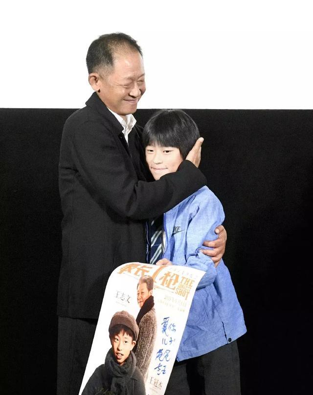 父亲是王志文，他11岁演电影被赞有天赋，撞脸易烊千玺帅气十足