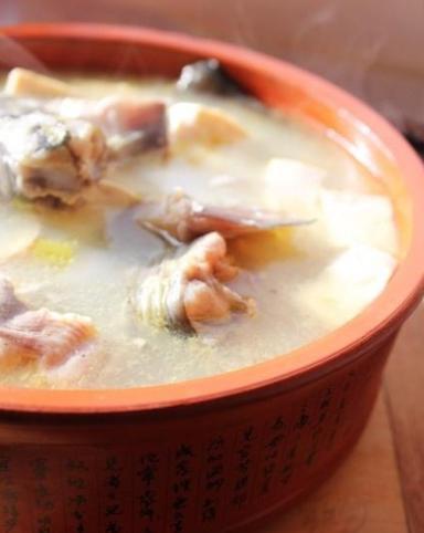 鲶鱼最好吃的18种做法，三碗米饭不够吃，10分钟就被一抢而光！