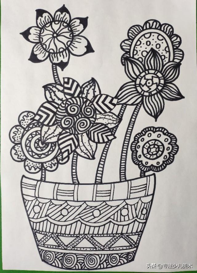 超详细线描课件作品：一盆花主题创意线描画