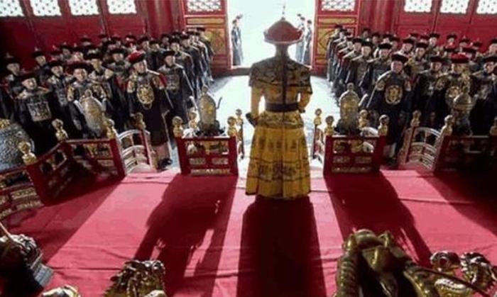 在清朝，有1万两白银属于什么水平？