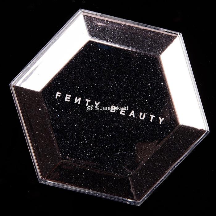 有姐妹在平论里问Fenty Beauty 新出的Diamond Bomb II 钻石高光二代