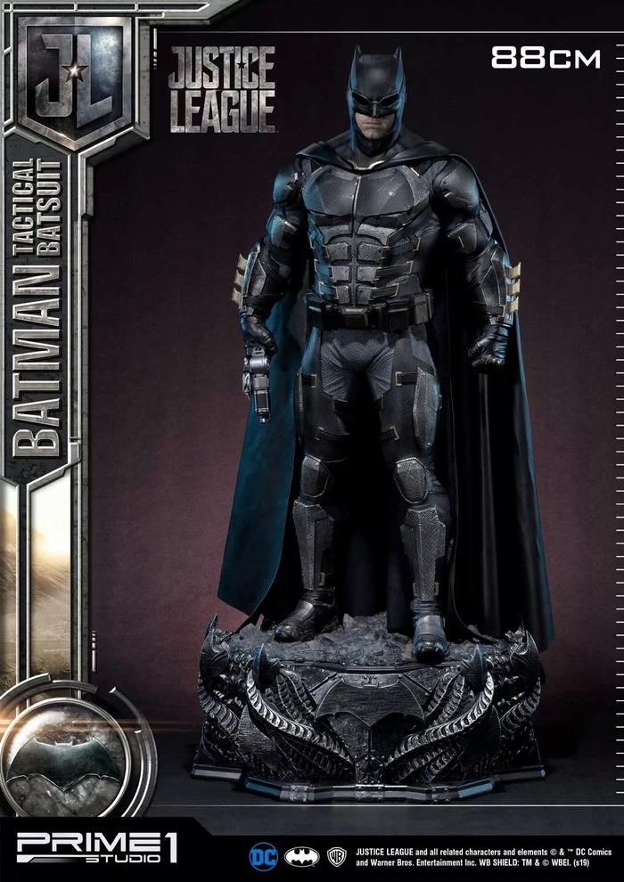 这款战术装甲蝙蝠侠雕像真帅，但是看完价格打扰了！