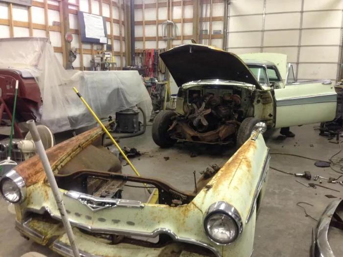 如何让一辆1955年战损级的老车重获新生