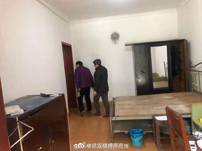 租客玩失踪 房东上门时傻眼：家快被搬空了