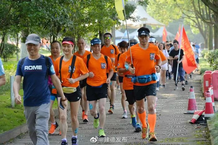 今天，1100余人成功打卡网红“紫薯绿道”
