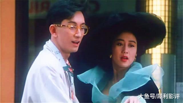 在《我爱唐人街》里，利智擦玻璃的片段，看的吕良伟移不开眼睛