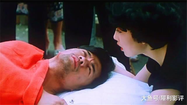 在《我爱唐人街》里，利智擦玻璃的片段，看的吕良伟移不开眼睛