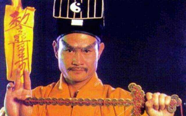 茅山道士分南北两派，北方祖师爷是个医生，南方祖师爷是个炼丹师