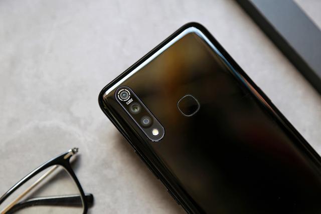 好看又能打，“性能实力派”vivo Z5x 图赏