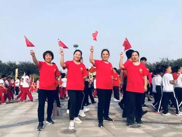 临淄区暨稷下街道庆祝新中国成立70周年锣鼓大赛响彻全城