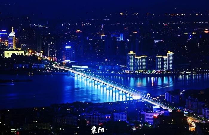 深入了解湖北服务器硬盘市场行情 (深刻汲取湖北十堰)-虎跃云资讯网