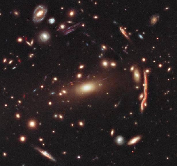 看不见的暗物质，竟构成宇宙质量的80%？它与大爆炸是什么关系？
