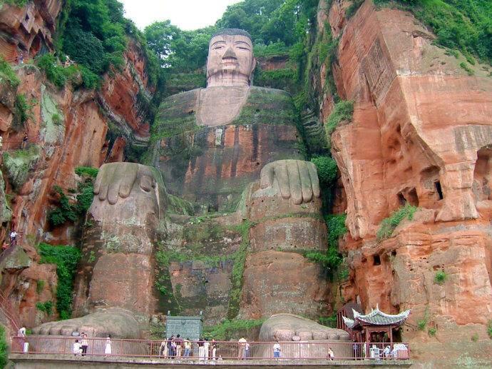 四川乐城山，世界上最大的佛像，乐山大佛