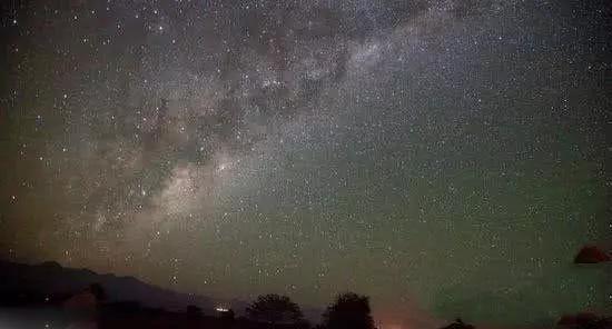 世界上10大星空最璀璨的地方，喜马拉雅山第六，撒哈拉沙漠第一