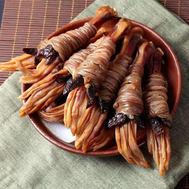 安徽著名小吃：“鸭脚包”，原来鸭脚也能做的这么好吃，这么有味