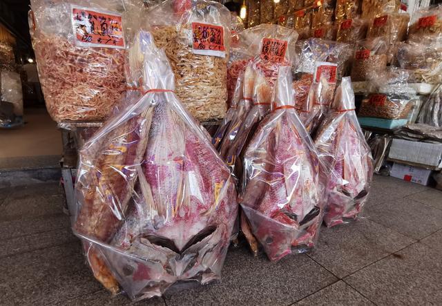 北海逛华南最大干海货市场，店家劝游客：网上买不到这么好的东西