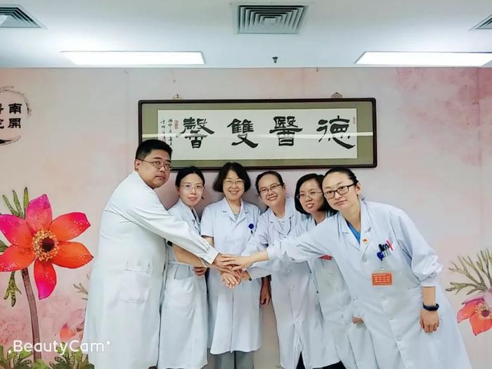 李月红，中国肾脏病学界一对盛开的姐妹花