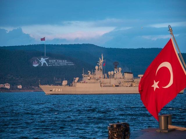 土耳其战舰争夺油田，遭希腊幻影2000锁定，飞鱼导弹接通保险