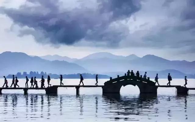 江浙沪5家高颜值和风景齐飞的网红民宿，庭院古宅、船屋别墅