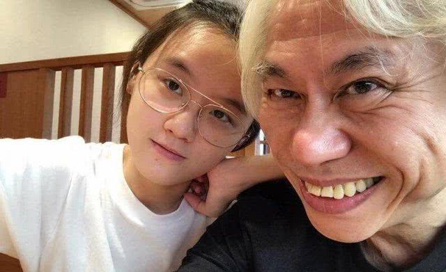 相差40岁的台湾忘年恋再度惹争议，李坤城表白林靖恩永远爱你