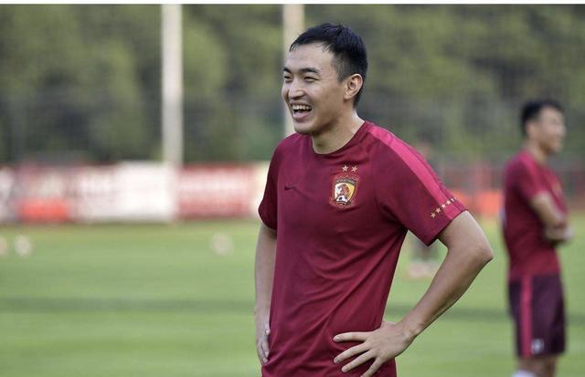 亚足联送祝福！冯潇霆34岁生日快乐，他的梦想是中国足球走向世界