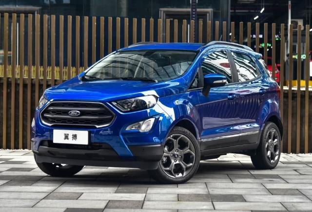 这不到8万的小型SUV，车身比缤智大，涉水深度能达50cm！