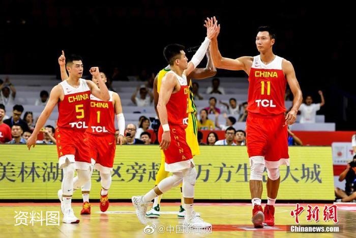 中国男篮70：73不敌巴西 热身赛以惜败收尾