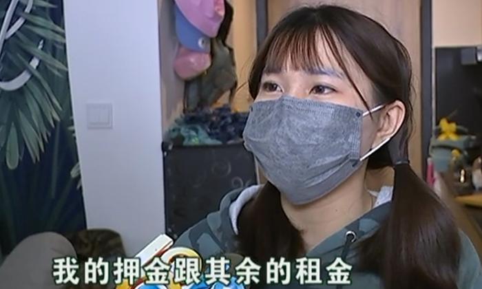 女子外出办事，回家后发现房门被邻居砸坏，邻居：出门不关音响！