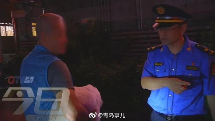 夜查台东，一堆遛狗不拴绳的！还是那个理由：它不咬人