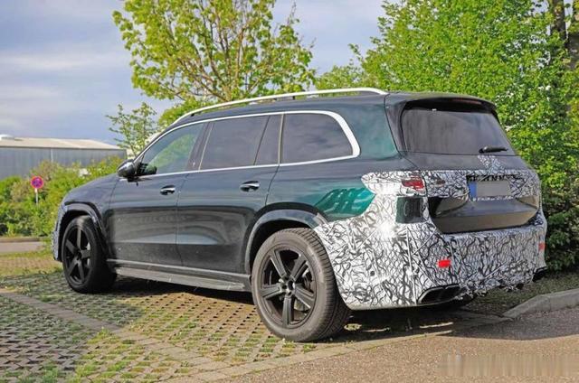 功率超600马力 梅赛德斯-AMG GLS63测试谍照曝光