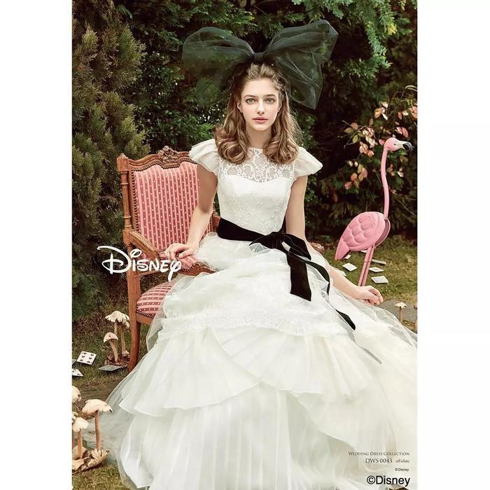 日本迪士尼联名KURAUDIA推出婚纱系列，这次真的是公主同款穿上身！