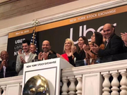 全球最大共享出行平台Uber上市 开盘破发报42美元