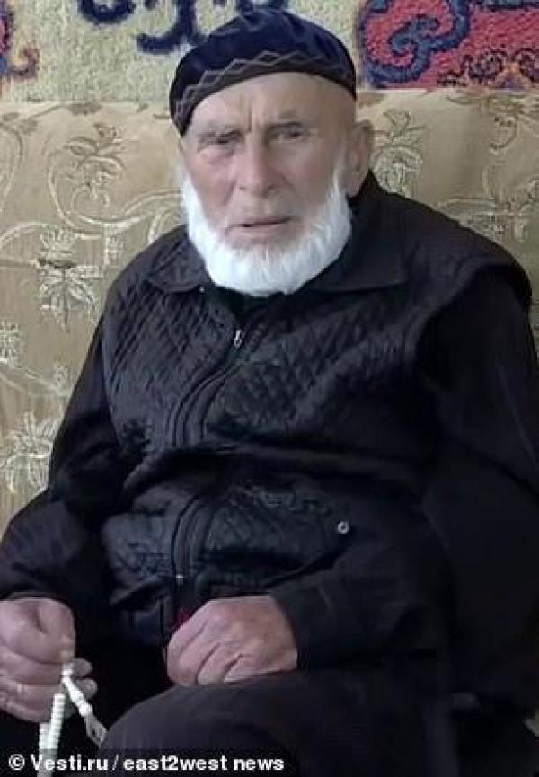 俄罗斯最年长男子去世享年123岁，称长寿全靠每晚睡11个小时