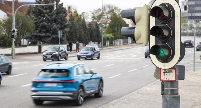 奥迪将在欧洲推出V2I服务 确保车辆一路“绿灯”