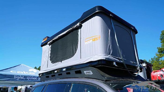 实拍|本田passport定制版的车顶帐篷 可以在野外过夜