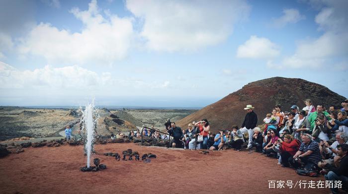 失去尊严的火山：地下13米高温达600℃，却被当成火炉卖烧烤